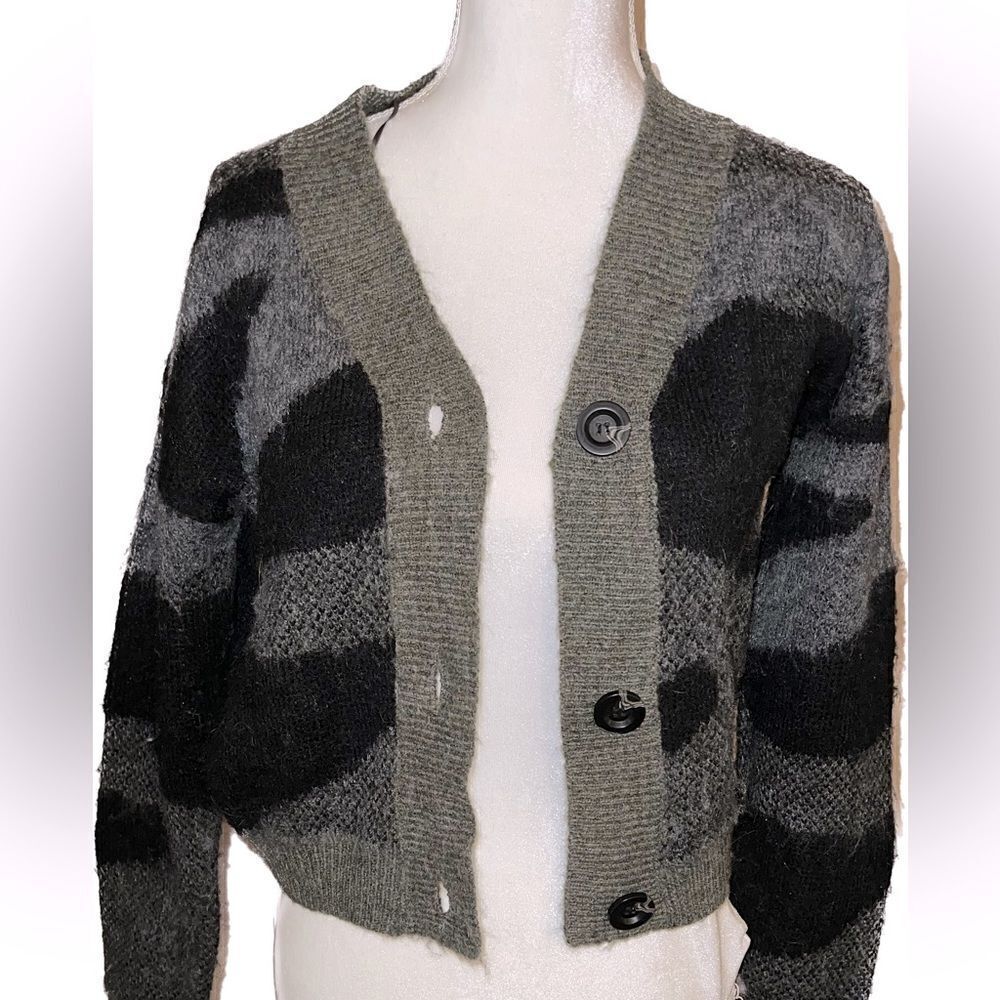 AQUA WOOL blend black and grey cropped cardigan, only worn a few times